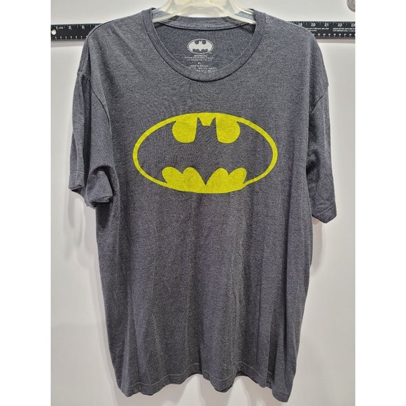 Batman Brand T-Shirt. Men's XL. RN# 115665/SCC. Pre-Owned Very Good Condition - Picture 1 of 5